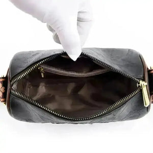 Casual Retro Soft Leather Handbag - Bear Hugs