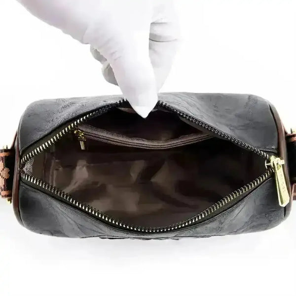 Casual Retro Soft Leather Handbag - Bear Hugs