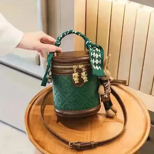 Chic Mini Luxury Bear Bucket Handbag - Bear Hugs