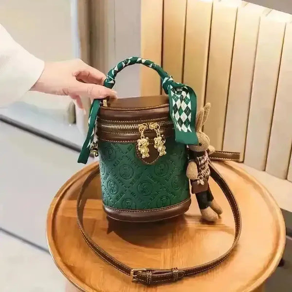 Chic Mini Luxury Bear Bucket Handbag - Bear Hugs