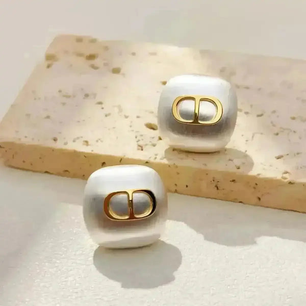 D Luxe Designer Premium Earrings - Bear Hugs