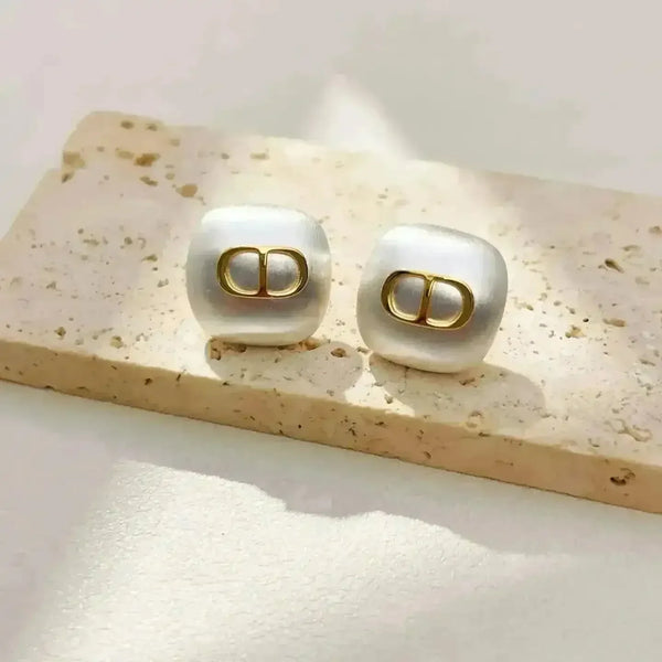 D Luxe Designer Premium Earrings - Bear Hugs