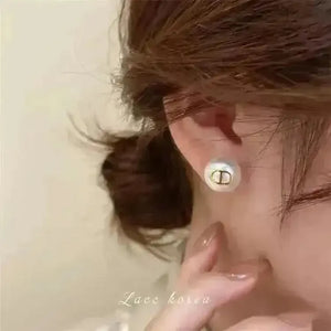 D Luxe Designer Premium Earrings - Bear Hugs