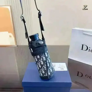 D Luxe Premium Crossbody Cover Bottle (500 ml) - Bear Hugs