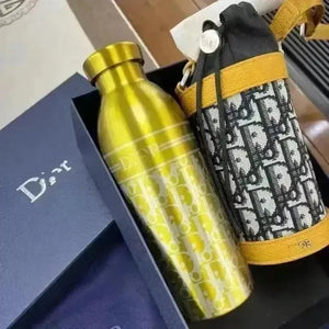 D Luxe Premium Crossbody Cover Bottle (500 ml) - Bear Hugs