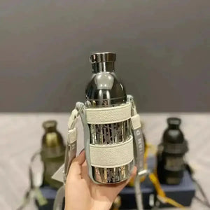 D Luxe Premium Designer Lanyard Bottle (500 ml) - Bear Hugs