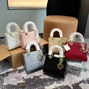 D Luxe Premium Diana Handbag - Bear Hugs