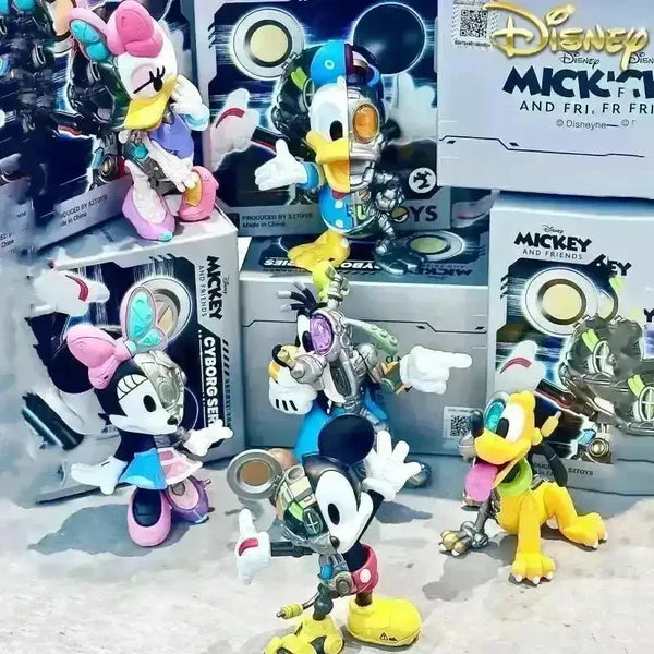 Disney Mickey And Friends Cyborg Series Blind Box - Bear Hugs