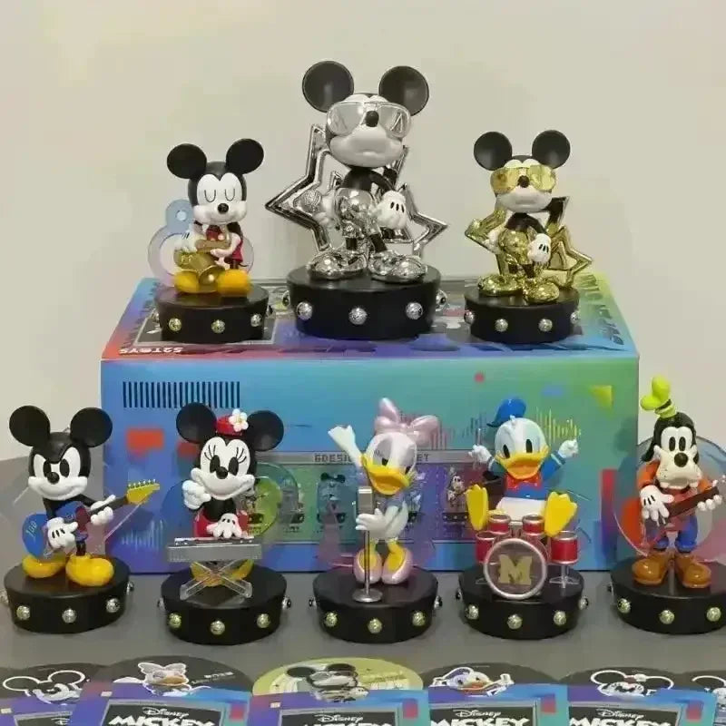 Disney Mickey And Friends Superstar Series Blind Box - Bear Hugs