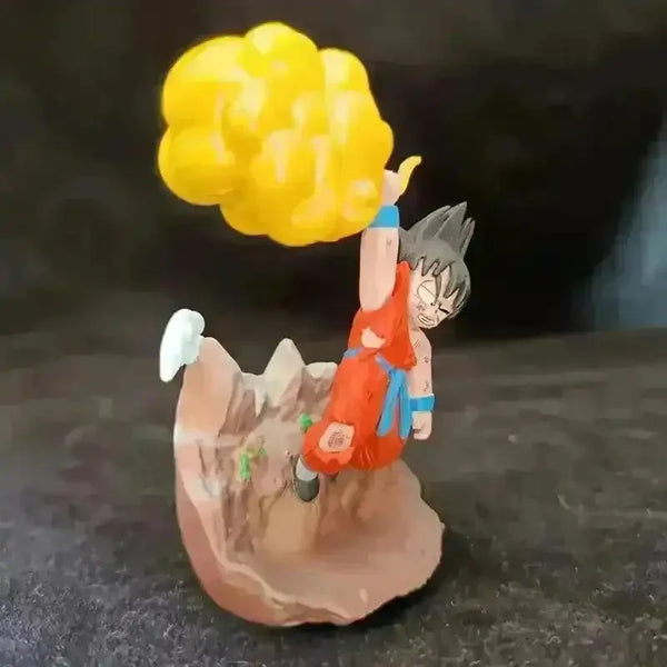 Dragon Ball Z Evil Wave Son Goku Figurine (10 cm) - Bear Hugs