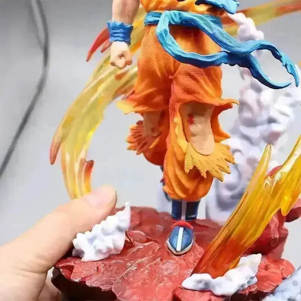 Dragon Ball Z Super Saiyan Son Goku Action Figurine (27 cm) - Bear Hugs