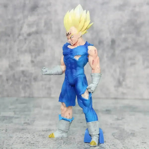 Dragon Ball Z War Damage Vegeta Figurine (20 cm) - Bear Hugs