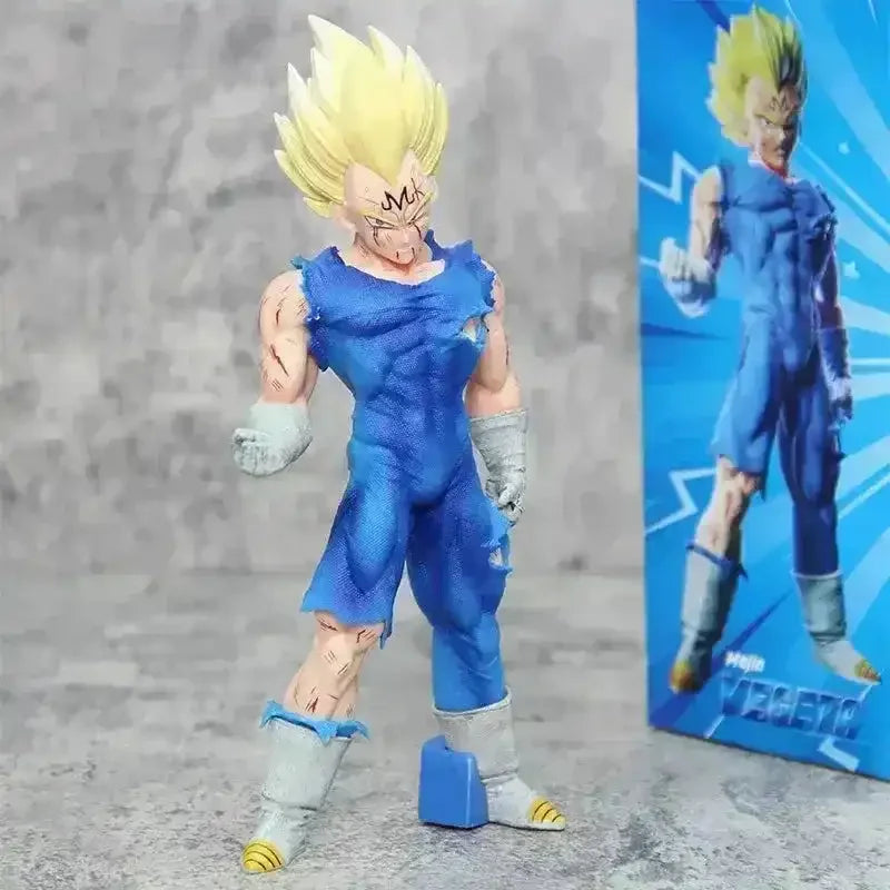 Dragon Ball Z War Damage Vegeta Figurine (20 cm) - Bear Hugs