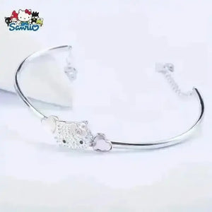 Elegant Hello Kitty Charm Bracelet - Bear Hugs