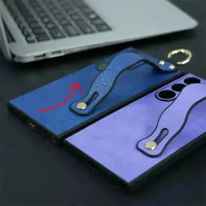 Elegant Wrist Bracket Leather Case (For Samsung) - Bear Hugs