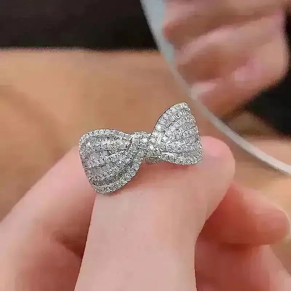 Exquisite Bow Zirconia Ring - Bear Hugs