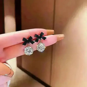 Exquisite Ribbon Snowflake Earrings - Bear Hugs