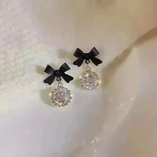 Exquisite Ribbon Snowflake Earrings - Bear Hugs