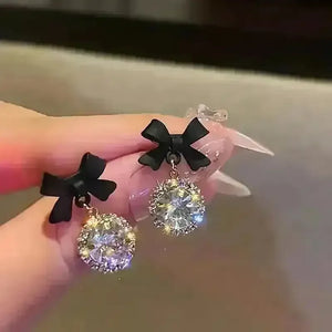Exquisite Ribbon Snowflake Earrings - Bear Hugs