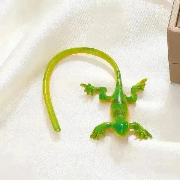 Green Lizard Shaped Ear Clip - Bear Hugs