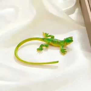 Green Lizard Shaped Ear Clip - Bear Hugs