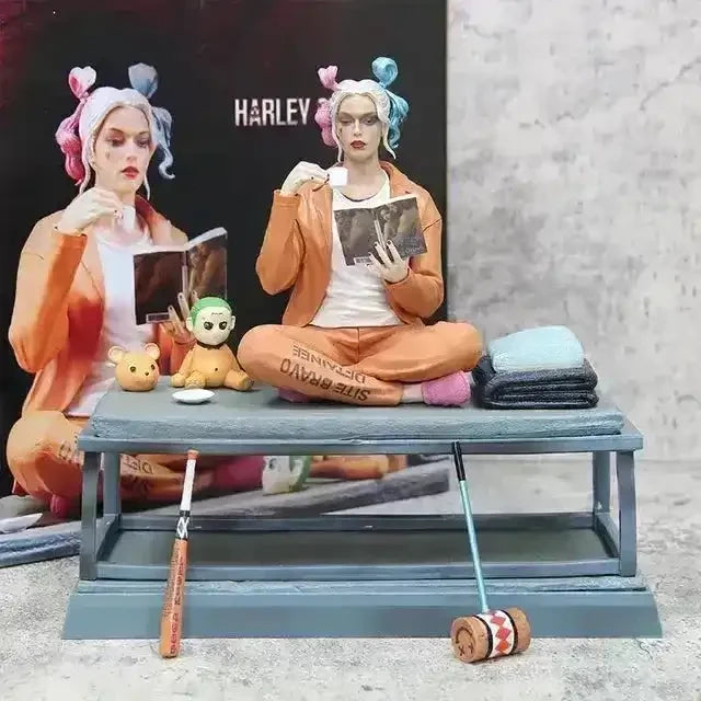 Harley Quinn Prison Action Figure (27 cm) - Bear Hugs