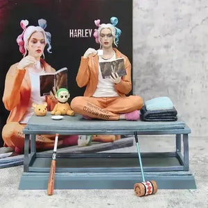 Harley Quinn Prison Action Figure (27 cm) - Bear Hugs