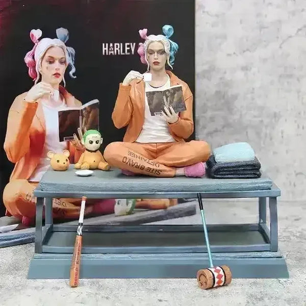 Harley Quinn Prison Action Figure (27 cm) - Bear Hugs