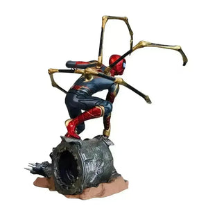 Hasbro Marvel Spiderman Action Figurine (18 cm) - Bear Hugs