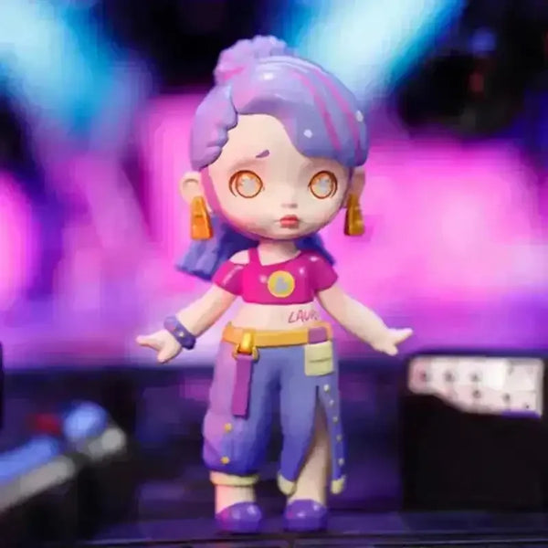 Laura Fashion Trendsetter Series Figurine - Bear Hugs