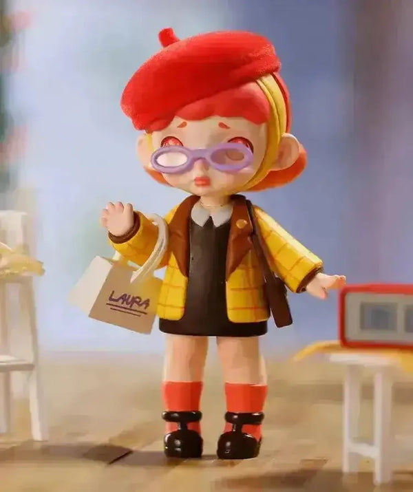 Laura Fashion Trendsetter Series Figurine - Bear Hugs