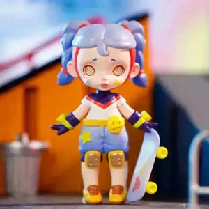 Laura Fashion Trendsetter Series Figurine - Bear Hugs