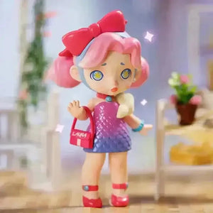Laura Fashion Trendsetter Series Figurine - Bear Hugs