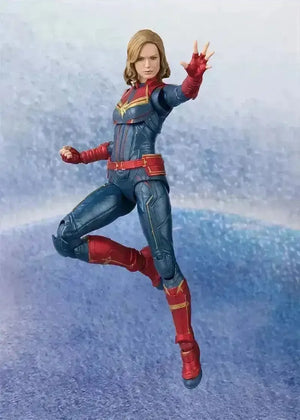 Legends Series Captain Marvel Action Figure (15 cm) - Bear Hugs
