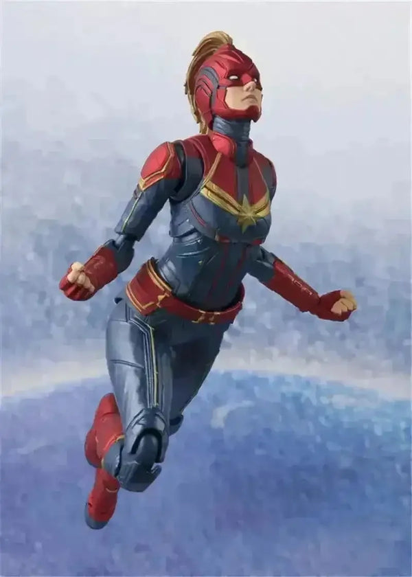Legends Series Captain Marvel Action Figure (15 cm) - Bear Hugs