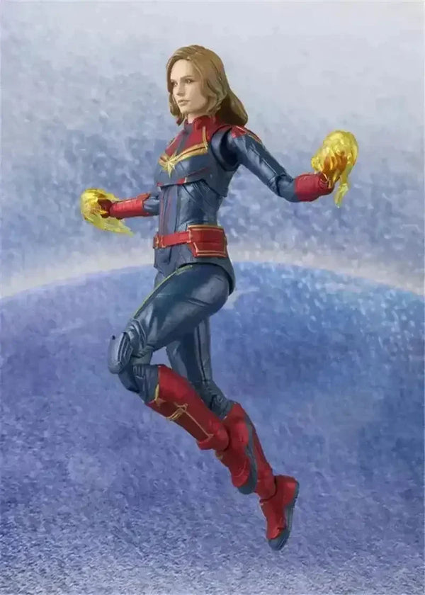 Legends Series Captain Marvel Action Figure (15 cm) - Bear Hugs