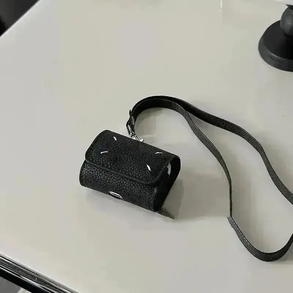 Maison Margiela Minimalist Case (For Airpods) - Bear Hugs