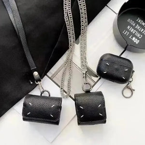 Maison Margiela Minimalist Case (For Airpods) - Bear Hugs