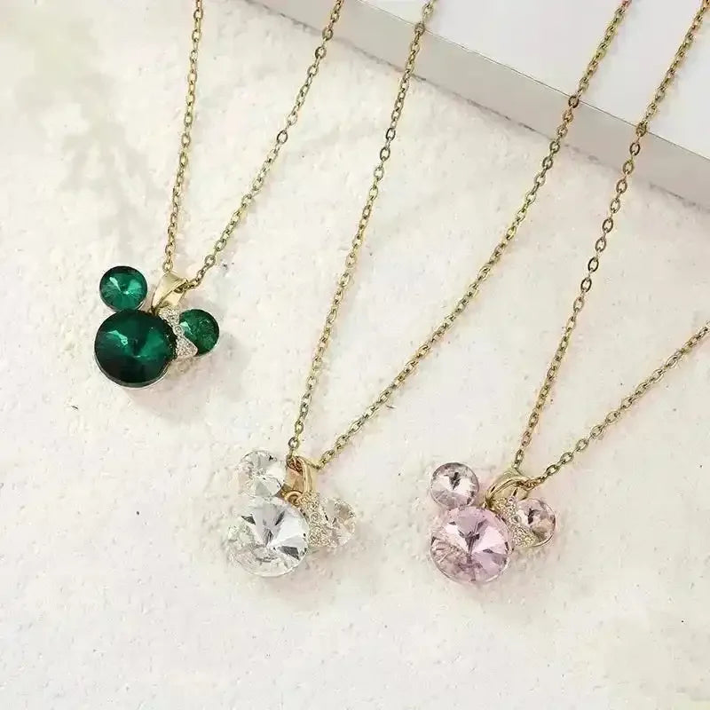 Majestic Minnie Pendant - Bear Hugs