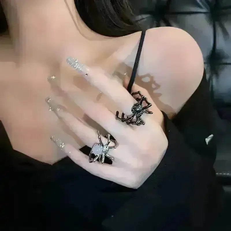 Majestic Spider Pearl Ring - Bear Hugs