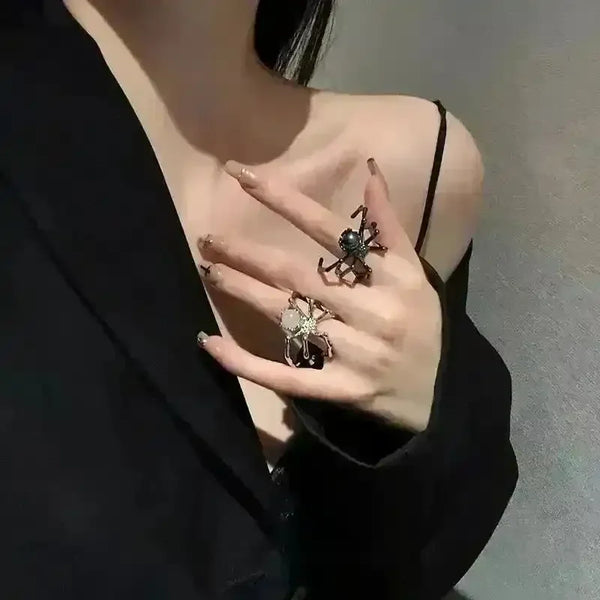 Majestic Spider Pearl Ring - Bear Hugs