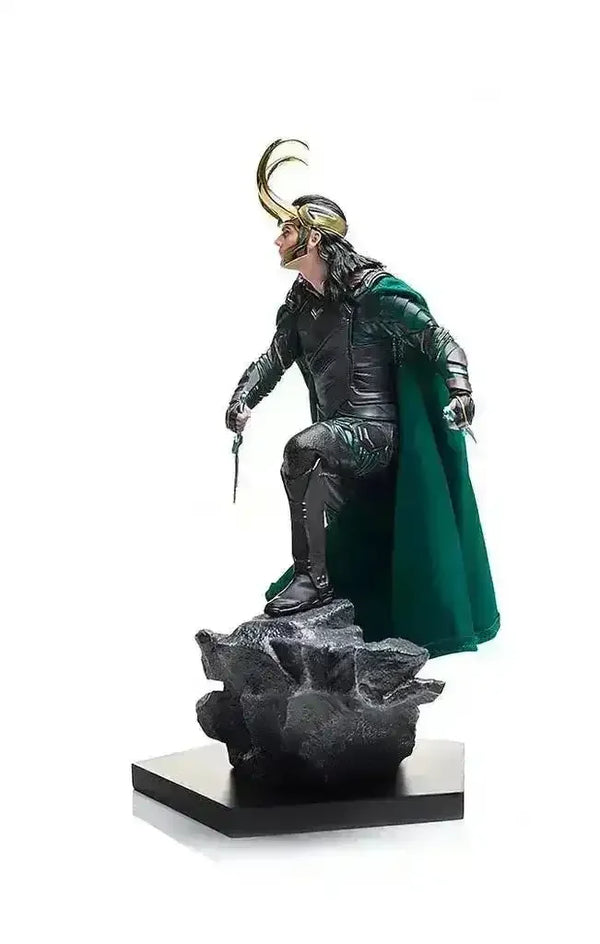 Marvel Cinematic Effect Figurines (20 cm) - Bear Hugs