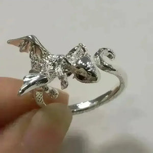 Men's Stylish Dragon Ring - Bear Hugs