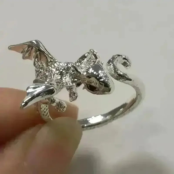 Men's Stylish Dragon Ring - Bear Hugs