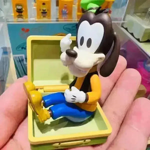 MINISO Disney Series Travel Themed Blind Box - Bear Hugs