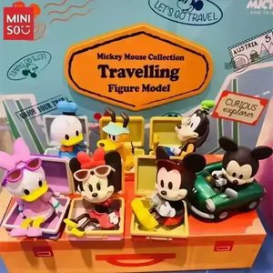 MINISO Disney Series Travel Themed Blind Box - Bear Hugs