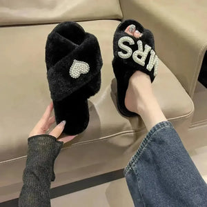 Mrs. Heart Fashionable Warm Sandals - Bear Hugs