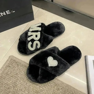 Mrs. Heart Fashionable Warm Sandals - Bear Hugs