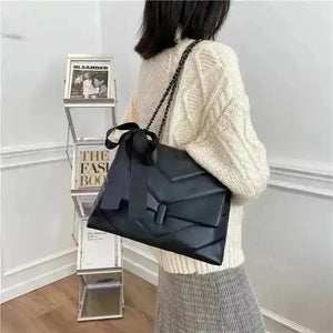 Murong Edgy Tote Bag - Bear Hugs