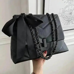 Murong Edgy Tote Bag - Bear Hugs